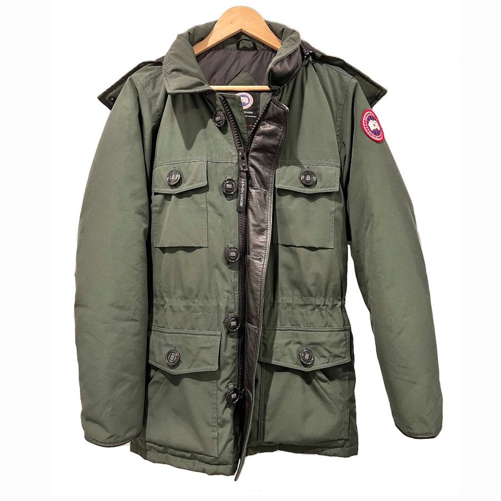 Canada Goose BANFF Parka in Military Green w/ Fur Hood & Leather Detail